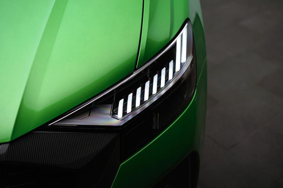Детали экстерьера Audi RS Q8 2020 года  (фото 2 из 5)